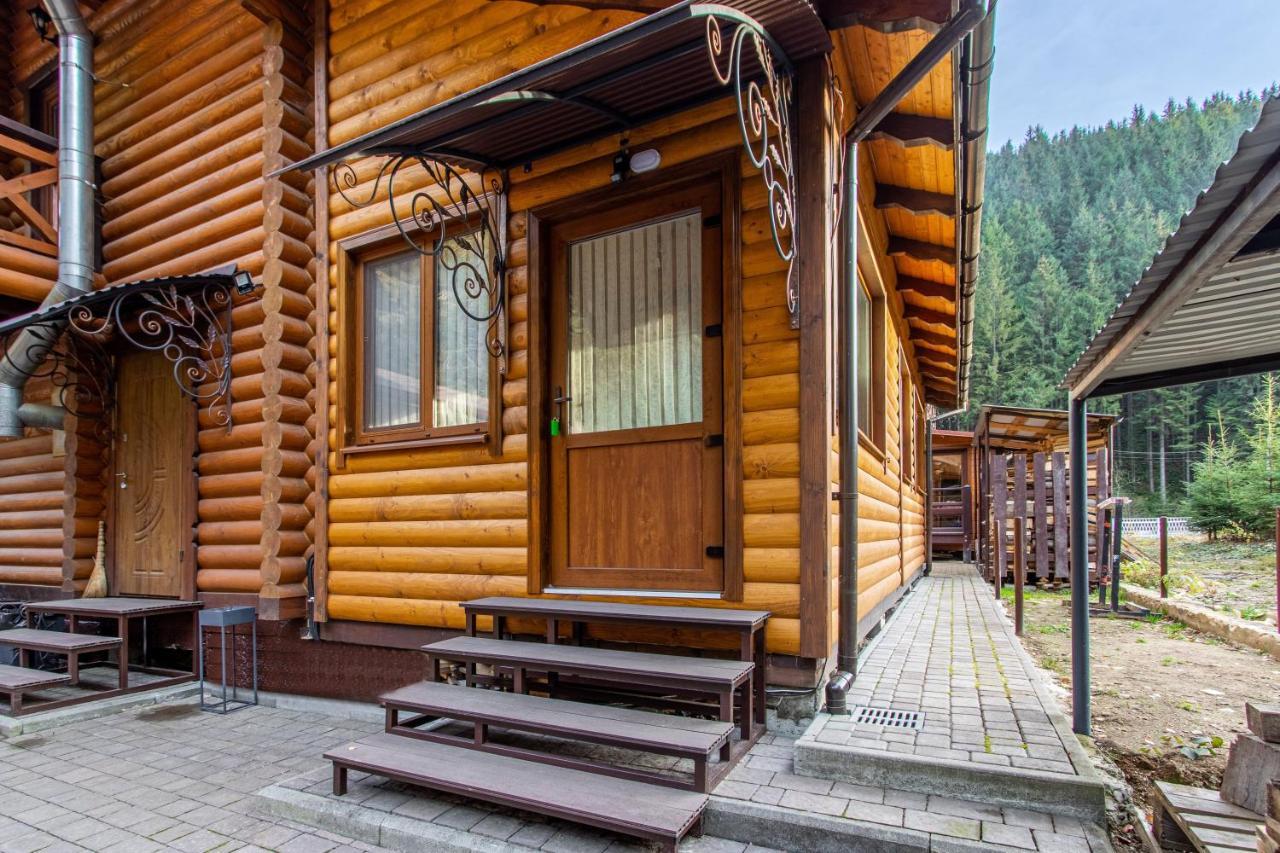 Arnika Hotel Bukovel Exterior photo
