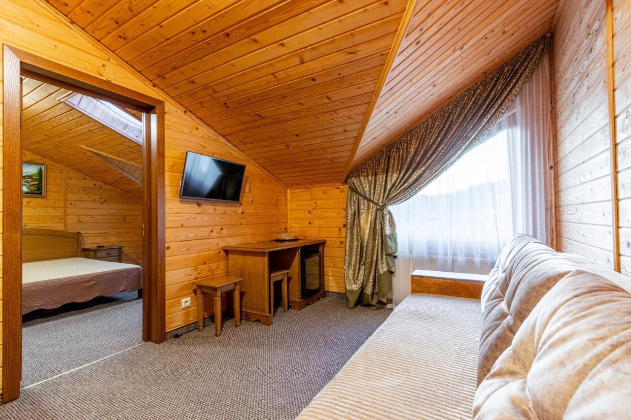 Arnika Hotel Bukovel Exterior photo