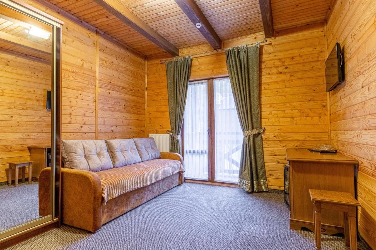 Arnika Hotel Bukovel Exterior photo