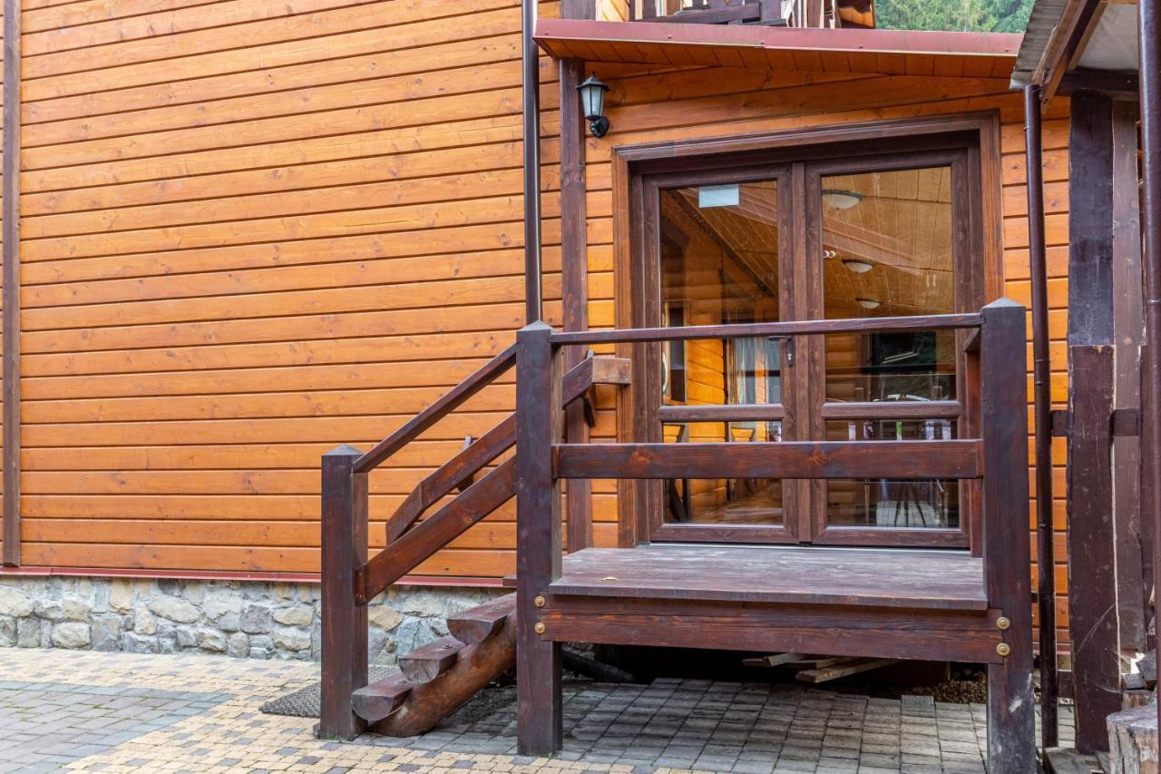 Arnika Hotel Bukovel Exterior photo