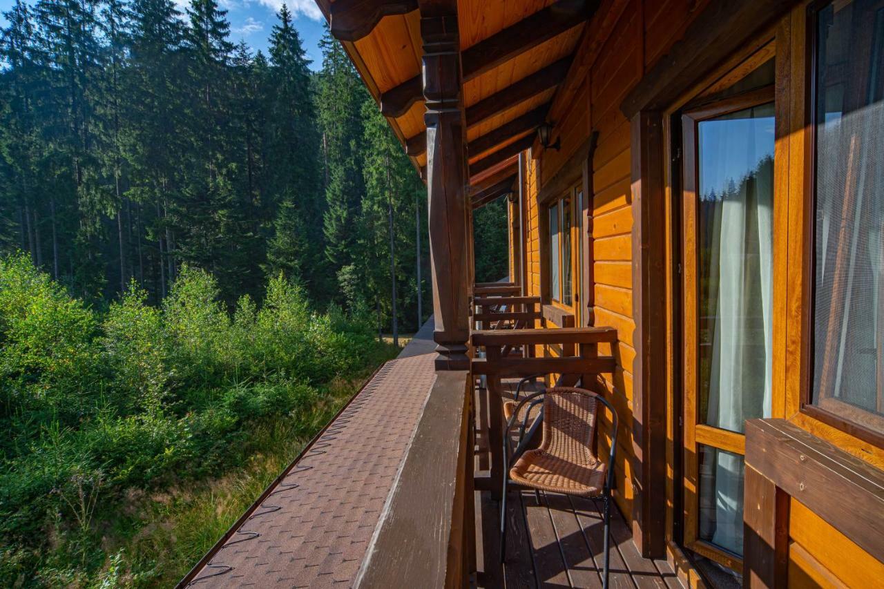 Arnika Hotel Bukovel Exterior photo