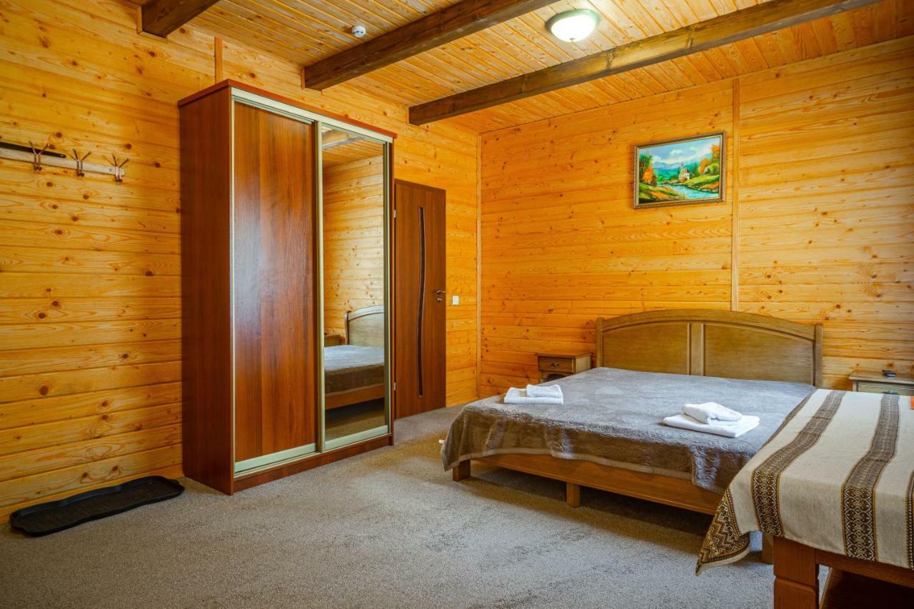 Arnika Hotel Bukovel Exterior photo